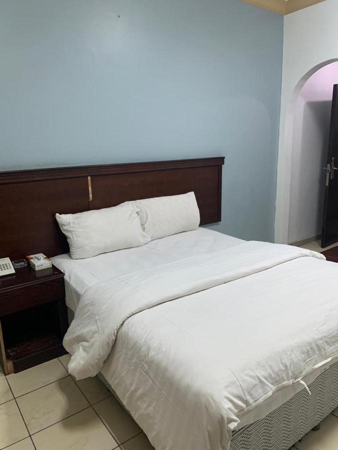 Hend Plaza Hotel Медина Экстерьер фото